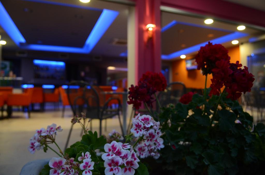 Papanikolaou Rooms Neochori  Екстериор снимка